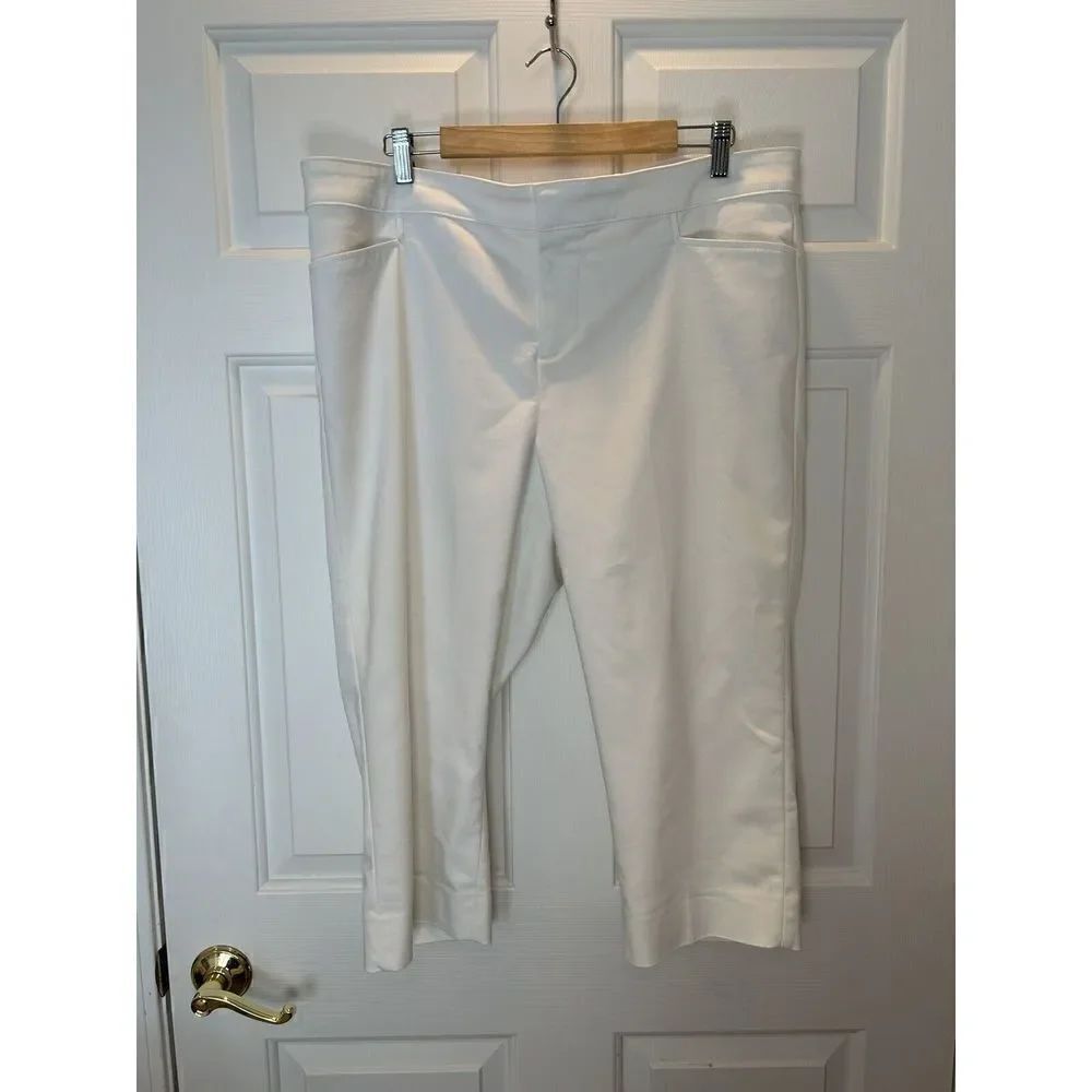 Chaps White Capris Pants Slimming Fit 16W